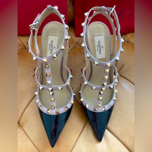 Authentic Valentino pumps - size 39 - Picture 4 of 16